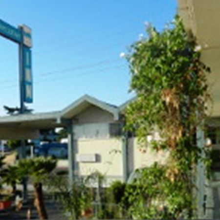 Antioch Executive Inn ภายนอก รูปภาพ