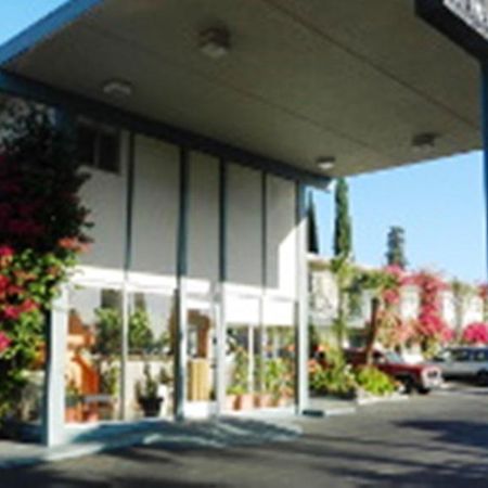 Antioch Executive Inn ภายนอก รูปภาพ